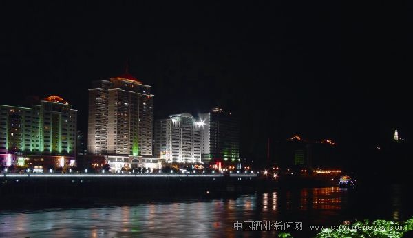 点击放大