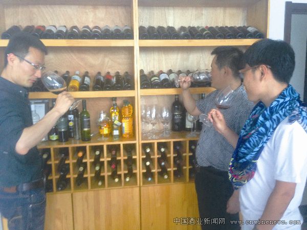 点击放大