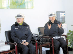 局长酒后驾车追撞挑衅女警 被抓后自称开玩笑