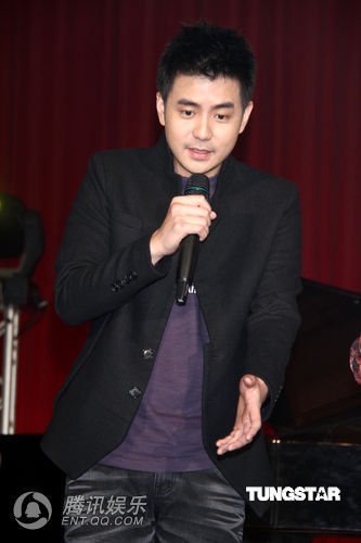 刘子千与绯闻女友返港庆生 酒驾翻车被捕(图)