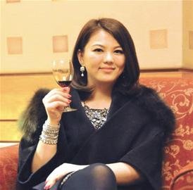 李湘来汉大聊“酒经” 表示女人不必拒绝酒
