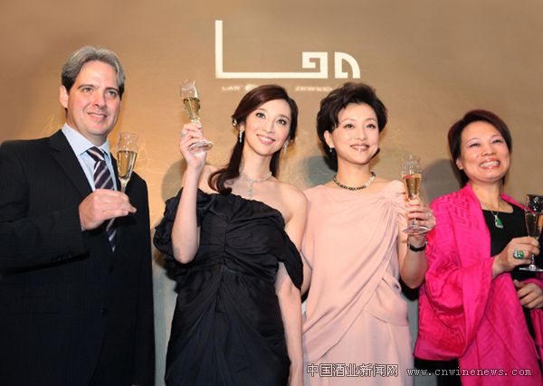 点击放大