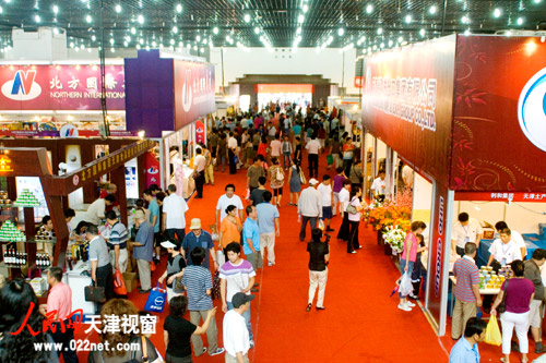 天津市进出口商品展销周现场（摄影 孙传浩）