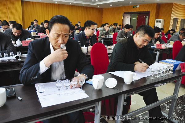 点击放大