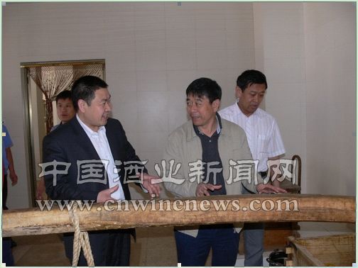 点击放大