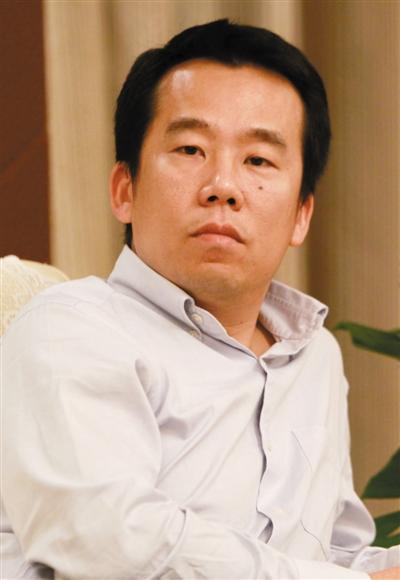 丰联酒业总裁路通。