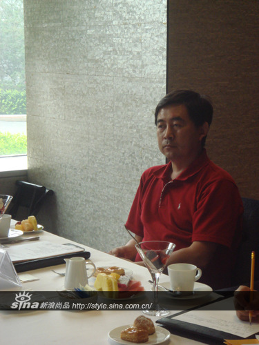 李德美出席葡萄酒座谈会