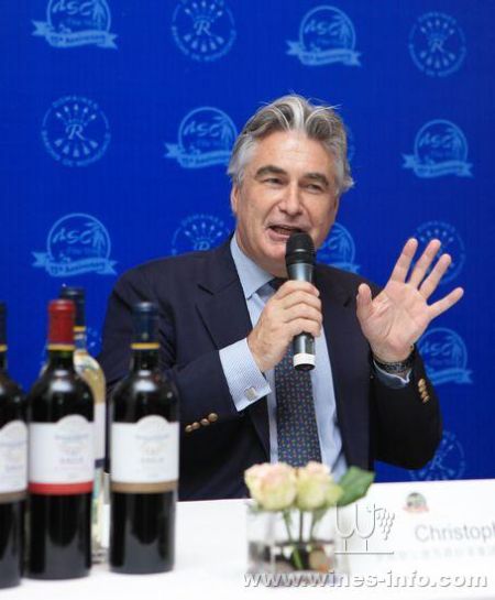 拉菲集团全球首席执行长Christophe Salin昨日称，由中国葡萄酿制的“拉菲中国”，将只供应中国市场。