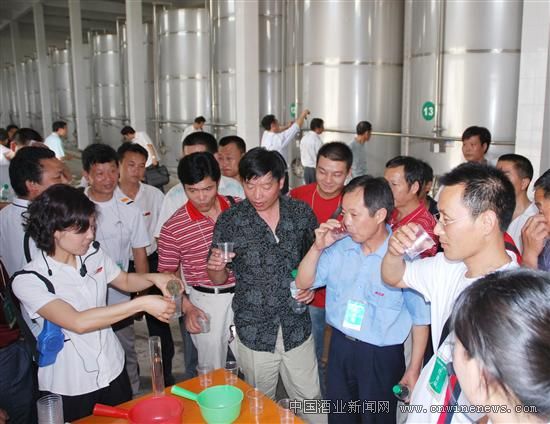 点击放大