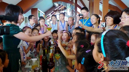 2011张裕酒城葡萄小公主训练营  2011张裕酒城葡萄小公主训练营