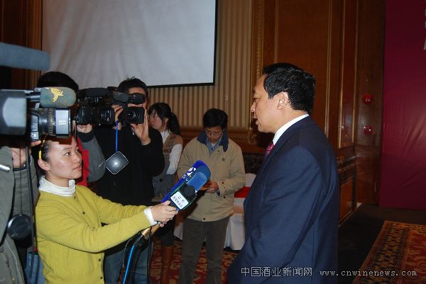 点击放大