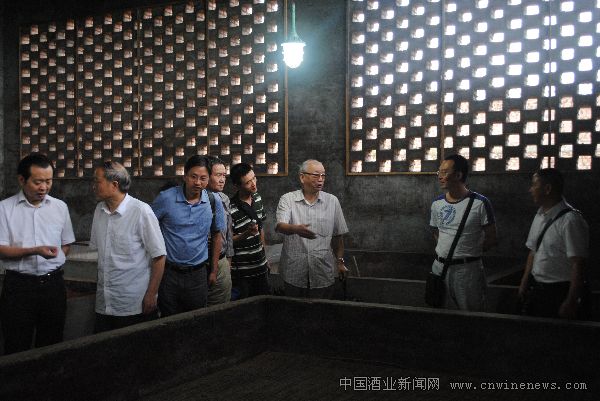 点击放大