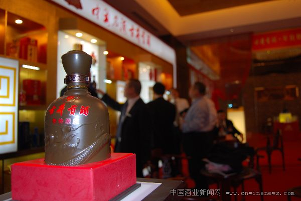 点击放大