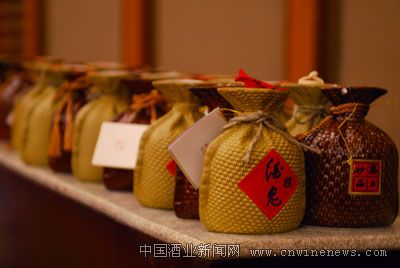 点击放大