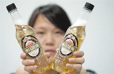 包装口感均与啤酒相近 啤儿茶爽广告误导儿童饮酒