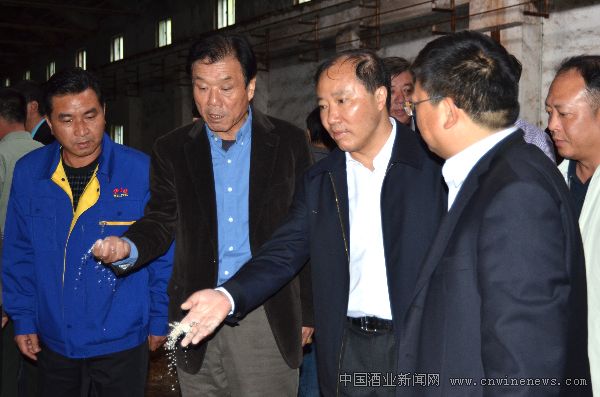 点击放大