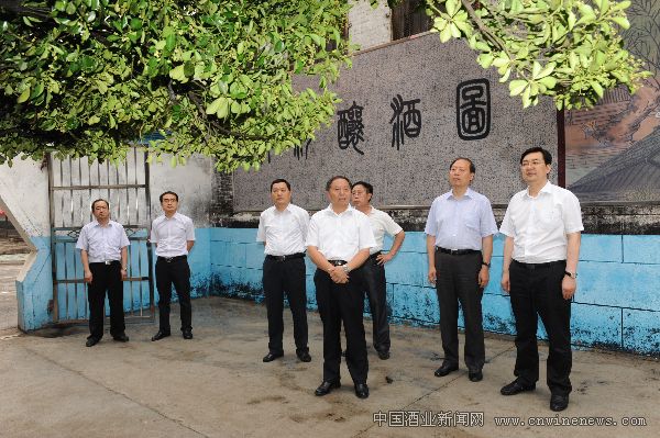 点击放大