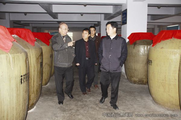 点击放大