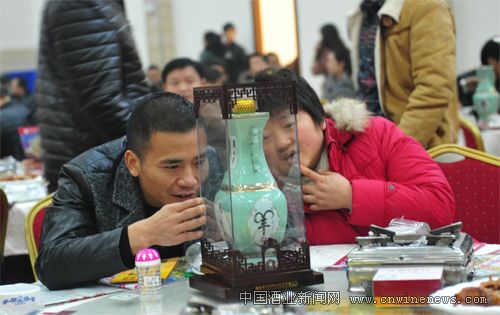 点击放大