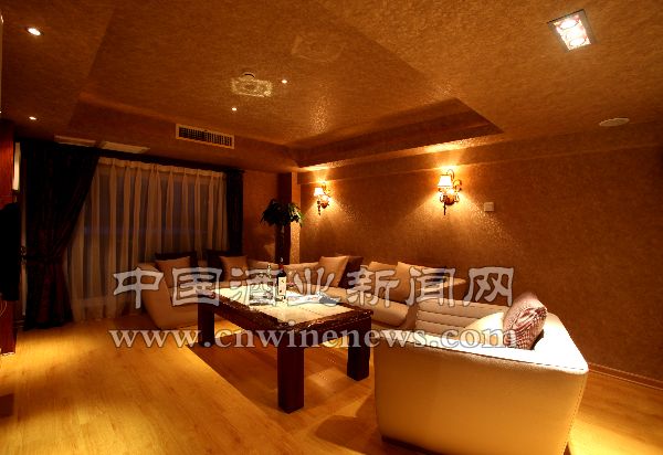 点击放大