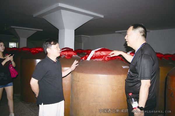 点击放大