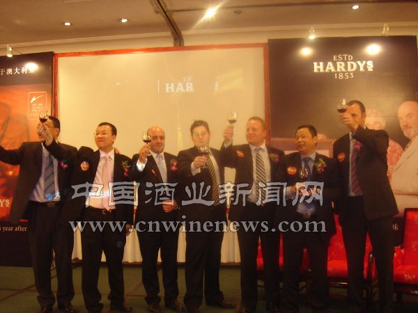 点击放大