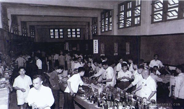 点击放大