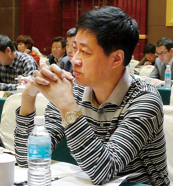 点击放大