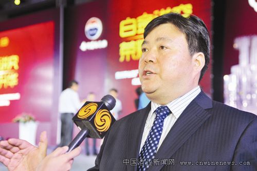 点击放大
