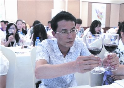 法国葡萄酒来汉培训品酒师