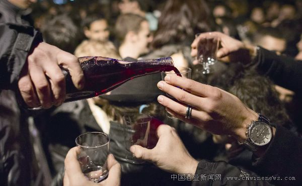 点击放大